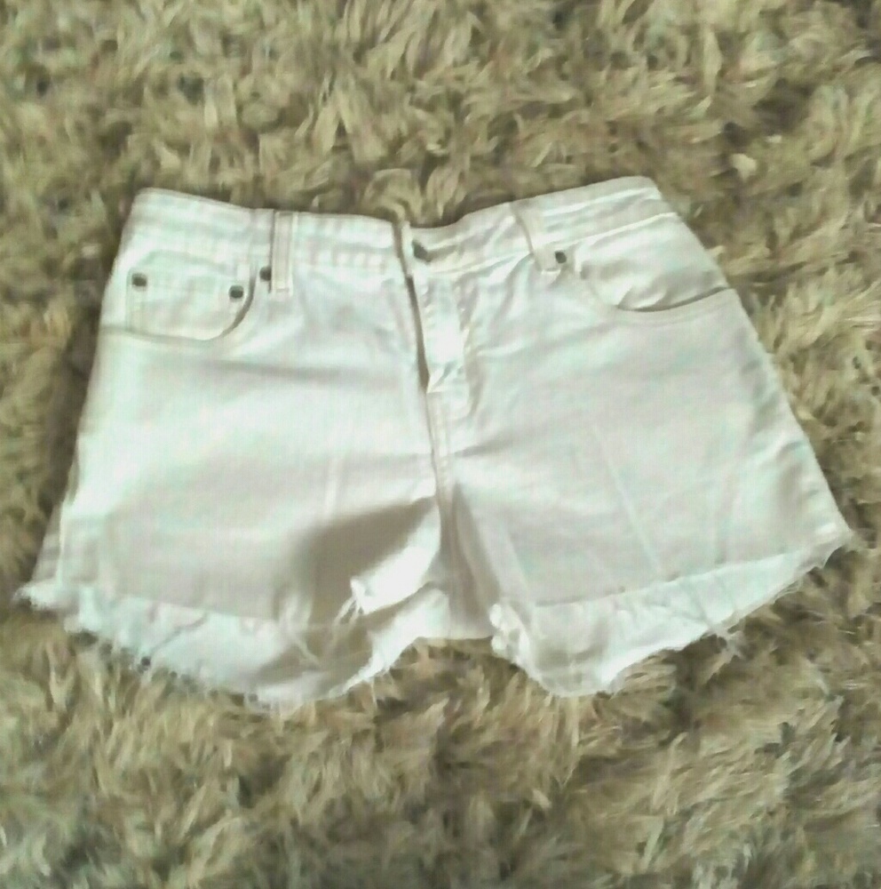 White Levi's cutoff shorts